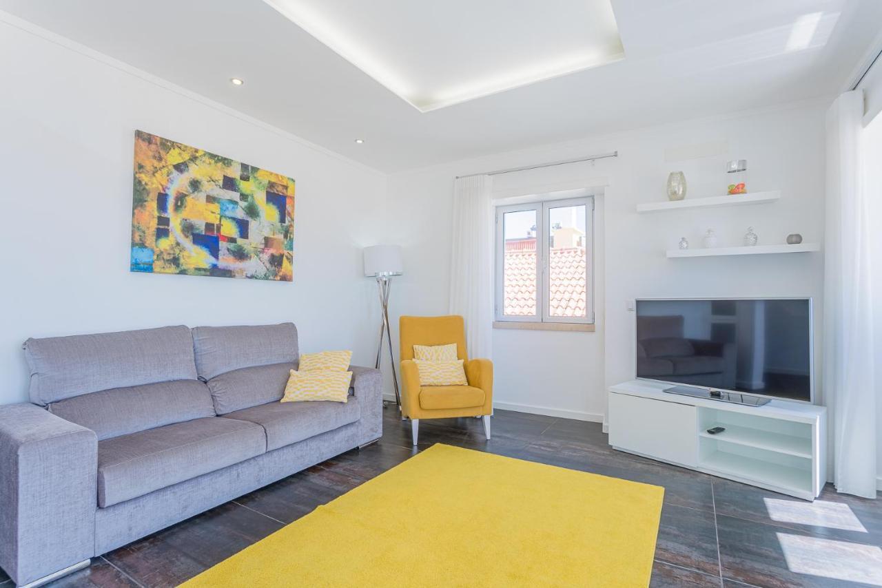 T4 Luis Apartment